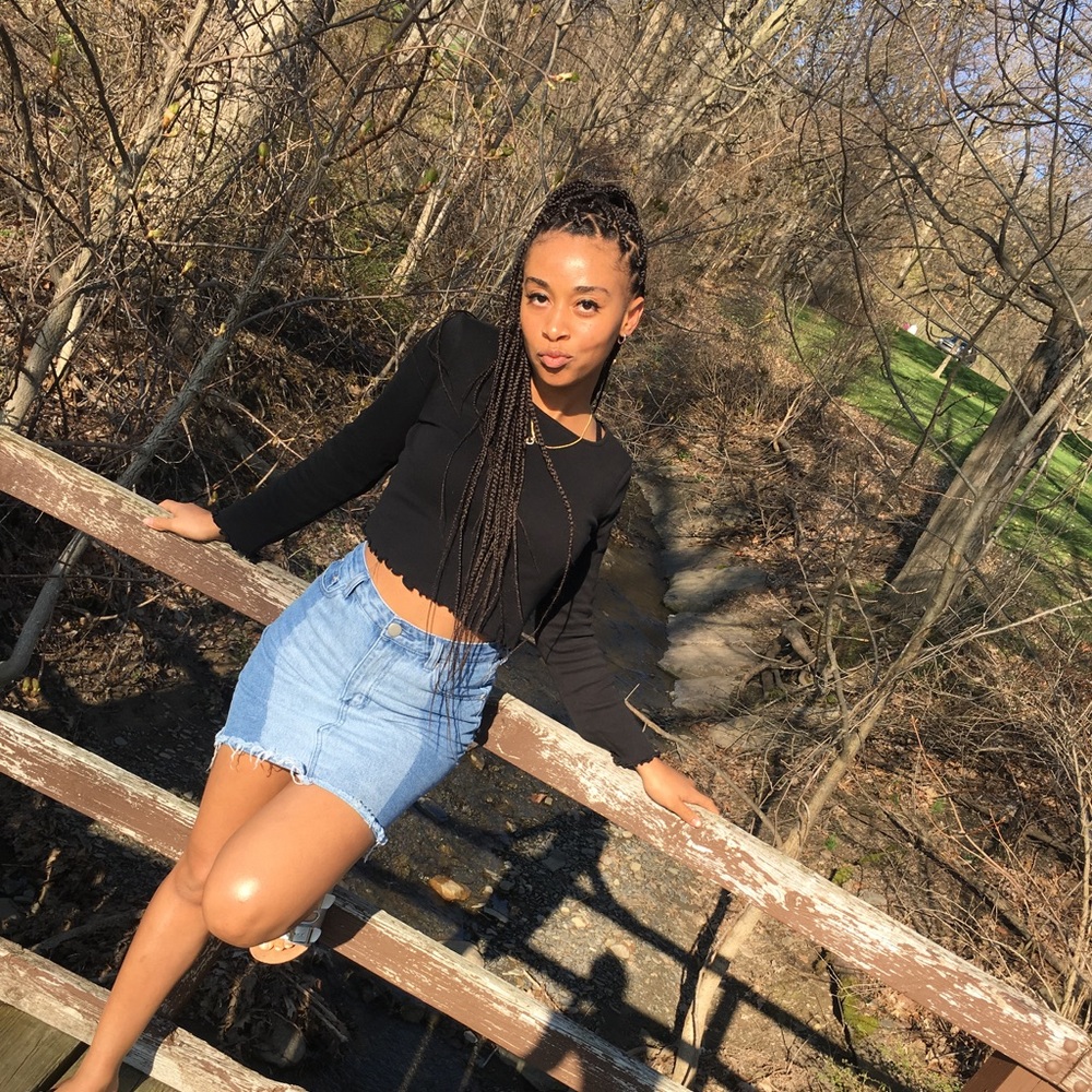Meet your Posher, Ayana